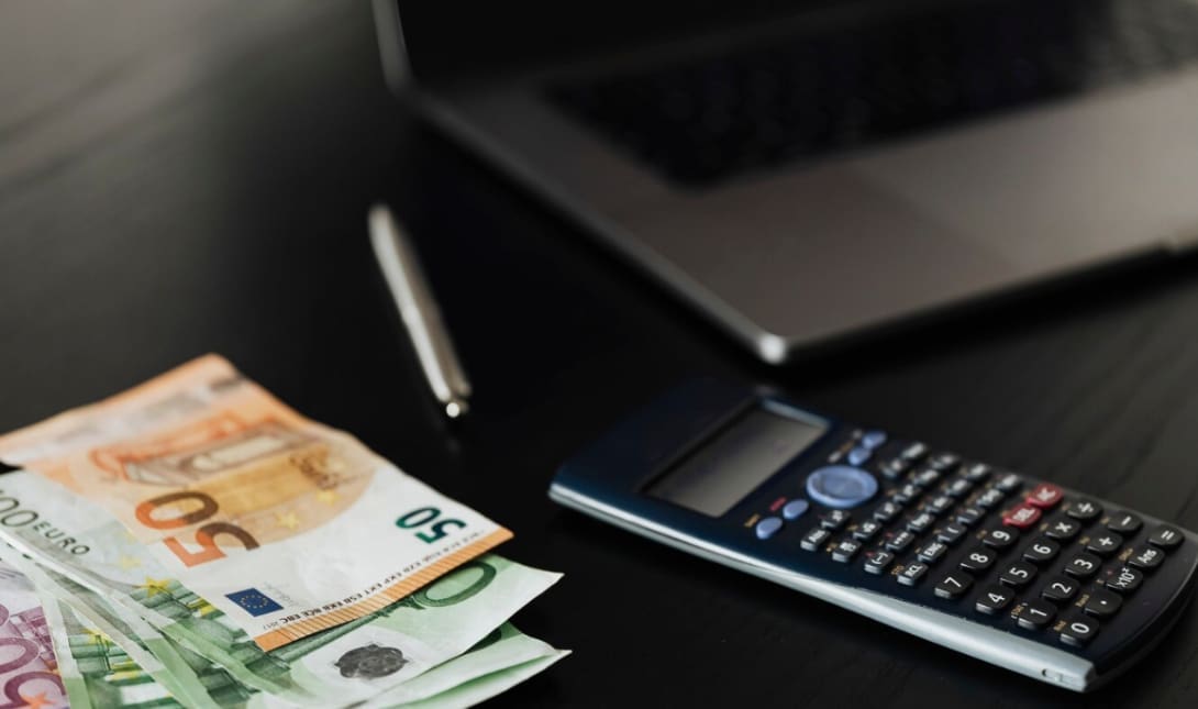 ΧΡΗΜΑΤΑ ΕΥΡΩ ΚΟΜΠΙΟΥΤΕΡΑΚΙ