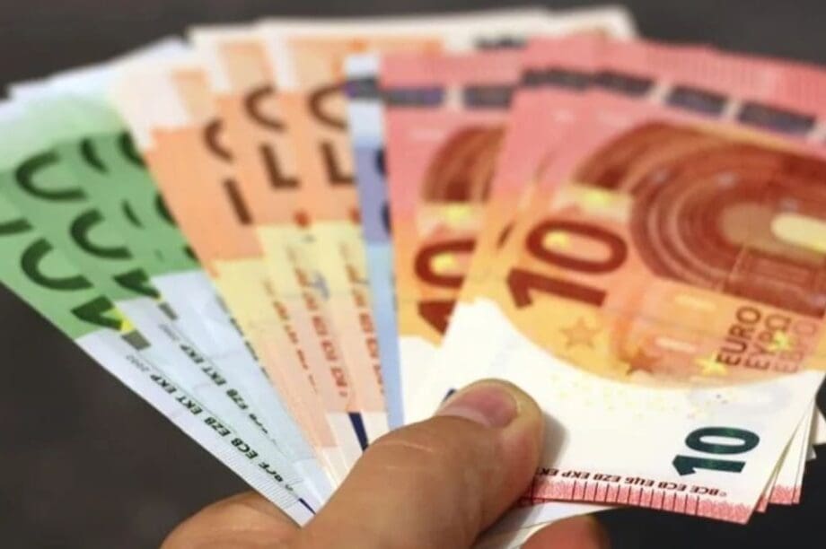ΧΡΗΜΑΤΑ ΕΥΡΩ