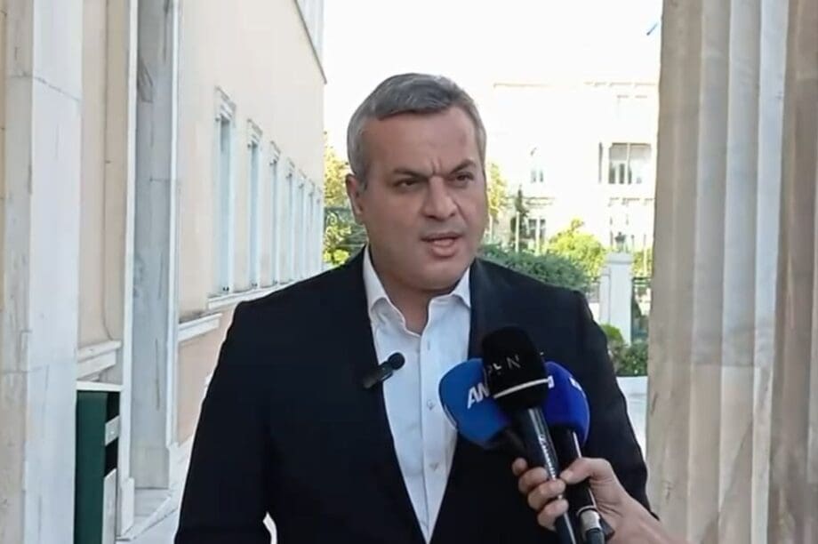 Χάρης Μαμουλάκης