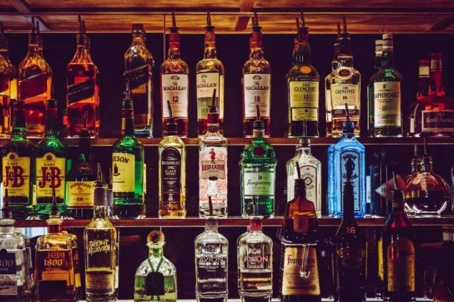 ποτά αλκοόλ δέρμα