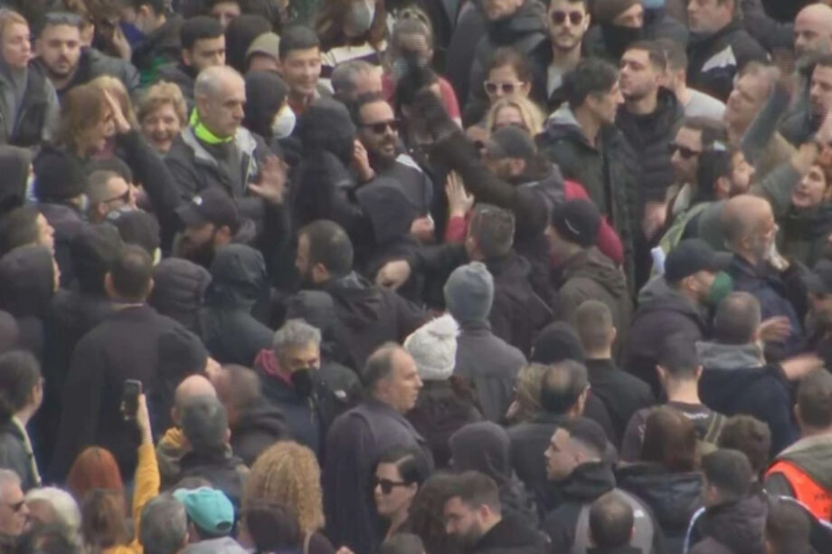 Τέμπη Σύνταγμα