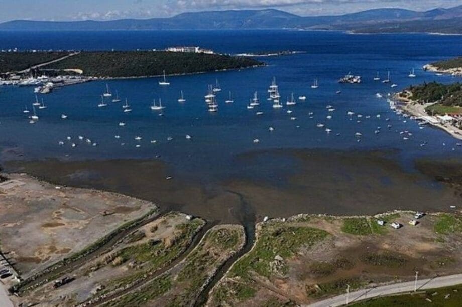 τουρκια θαλασσα υποχωρηση