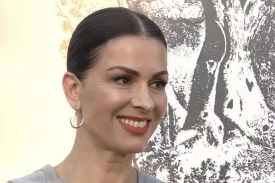 Τζίνα Αλιμόνου