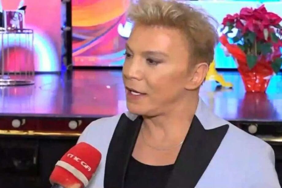 Τάκης Ζαχαράτος