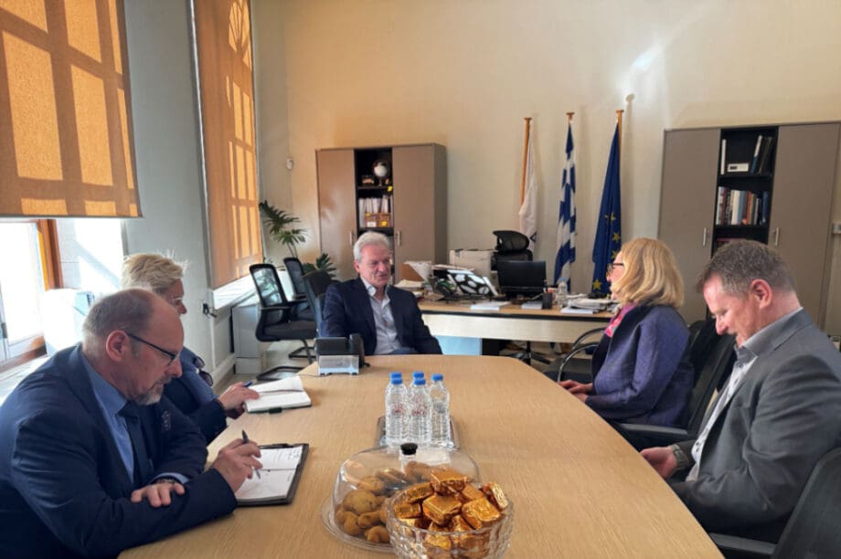 Με την Πρέσβειρα της Αυστρίας συναντήθηκε ο Αλέξης Καλοκαιρινός