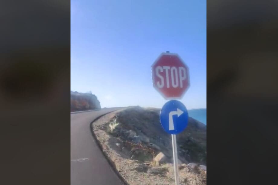 πινακίδα Κακό Όρος