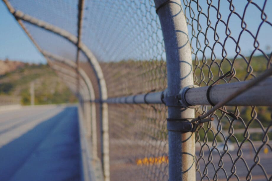 Frontex: Μειώθηκαν οι παράνομες διελεύσεις των συνόρων της ΕΕ