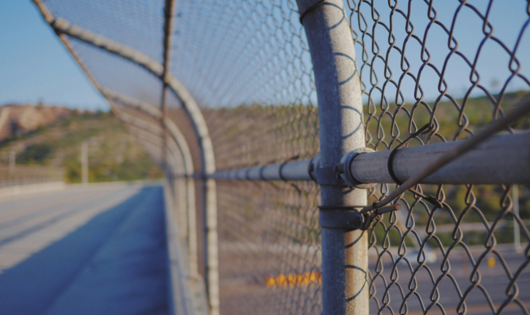 Frontex: Μειώθηκαν οι παράνομες διελεύσεις των συνόρων της ΕΕ