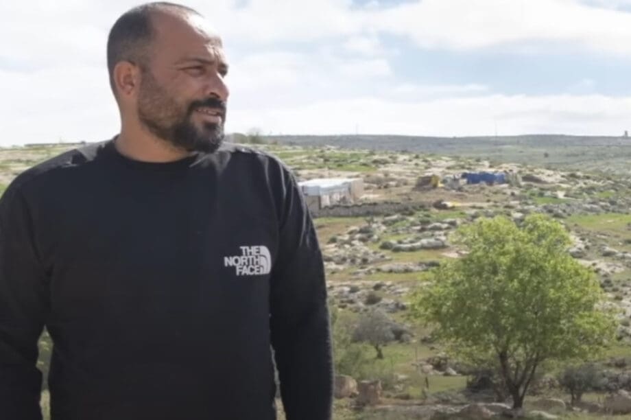 Φρίκη στη Δυτική Όχθη: Ισραηλινοί λίντσαραν βραβευμένο με Όσκαρ σκηνοθέτη