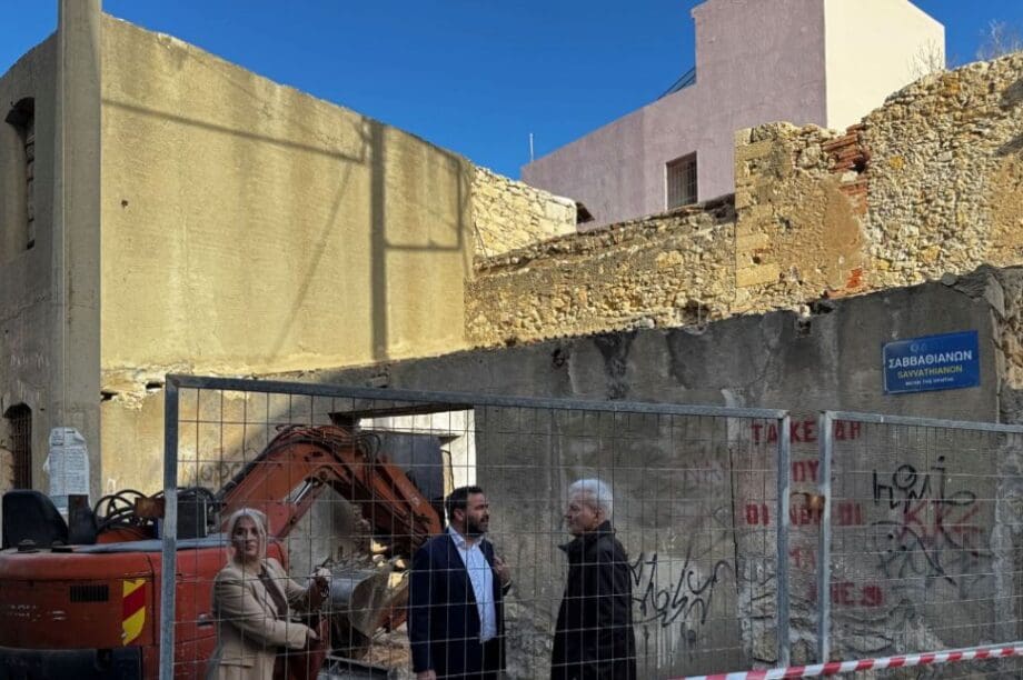 ΦΑΜΠΡΙΚΑ ΑΝΩΓΕΙΑΝΑΚΗ