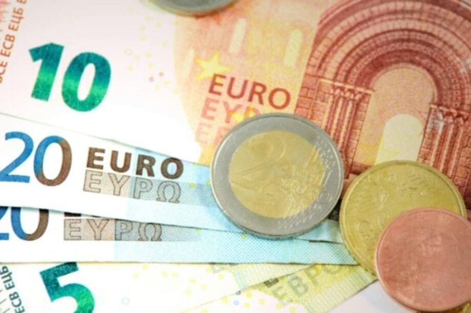 ΧΡΗΜΑΤΑ ΕΥΡΩ ΜΙΣΘΟΣ