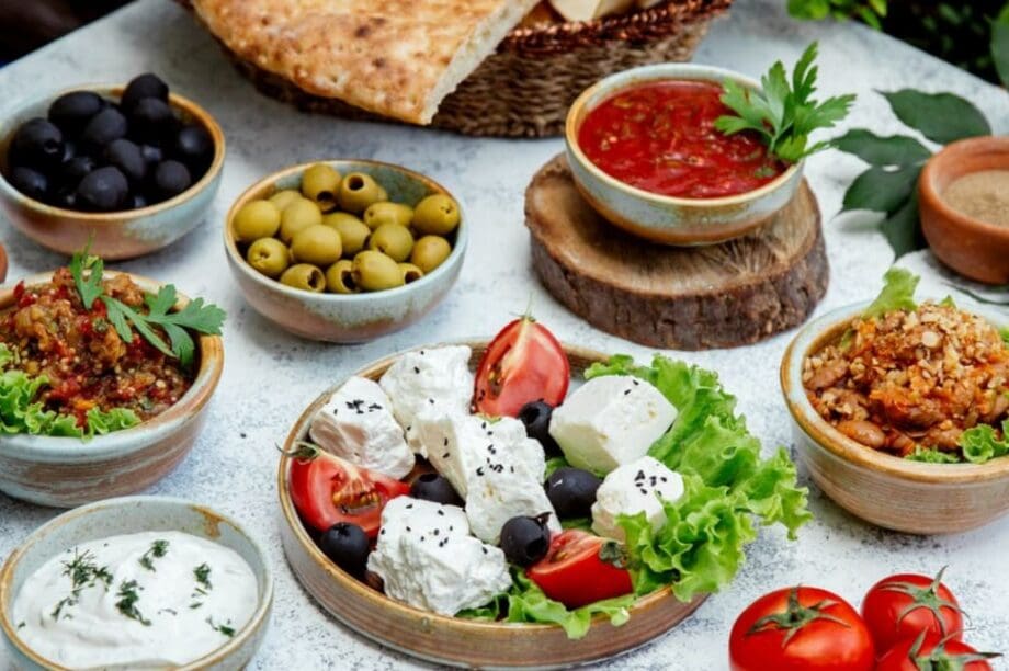 ΕΛΛΗΝΙΚΗ ΚΟΥΖΙΝΑ ΦΑΓΗΤΟ γεύμα