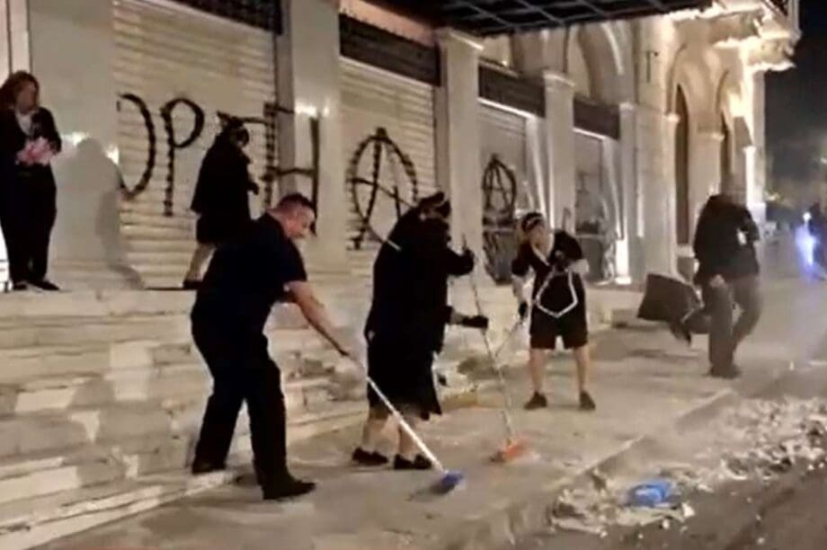 Κουκουλοφόροι