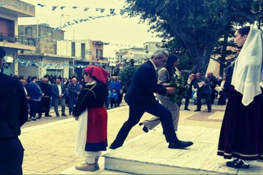 Χάρης Μαμουλάκης