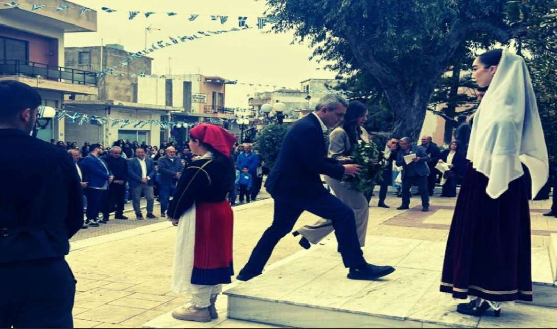 Χάρης Μαμουλάκης