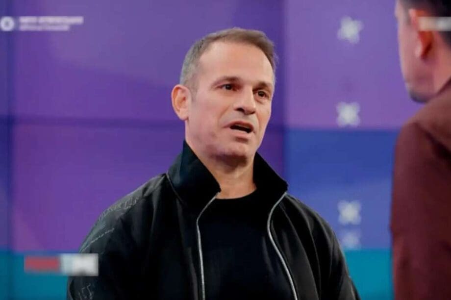 Ντέμης Νικολαΐδης