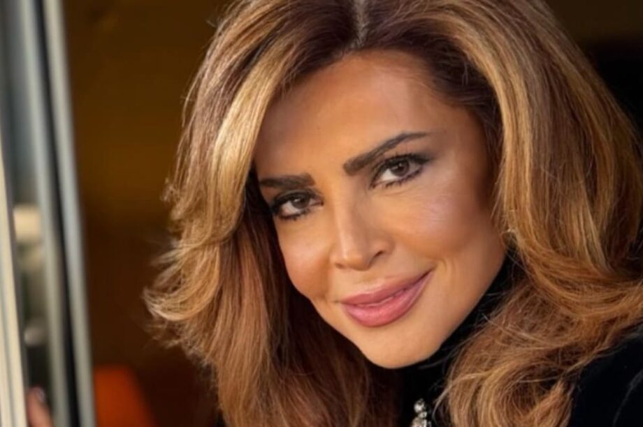 μιμη ντενιση