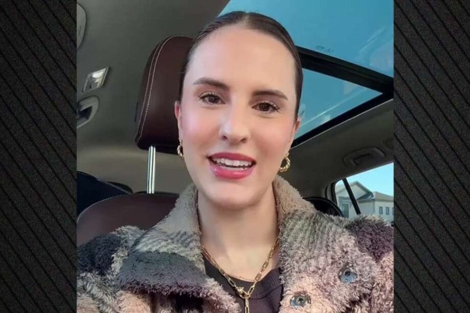 Σάρα Μπλάκμπερν