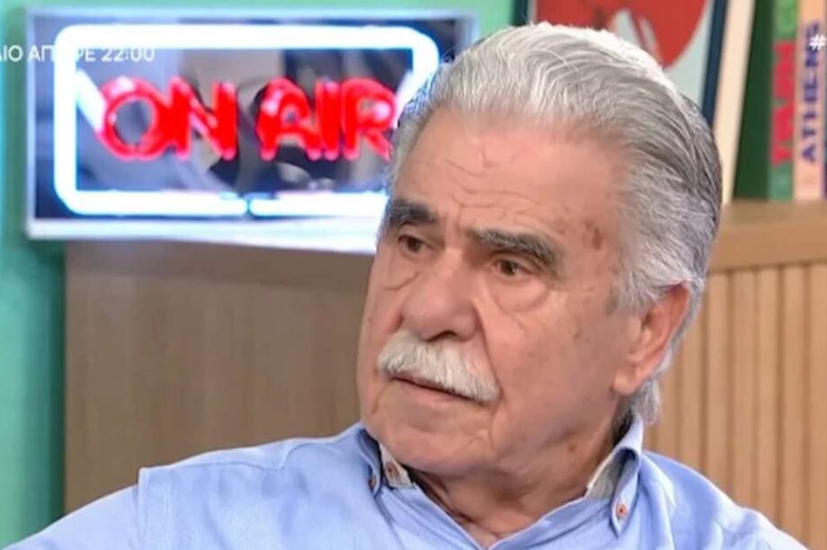 Βασίλης Σκουλάς