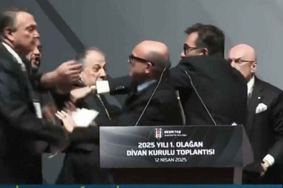 Τουρκία: Ξύλο στη Γενική Συνέλευση της Μπεσίκτας (βίντεο)