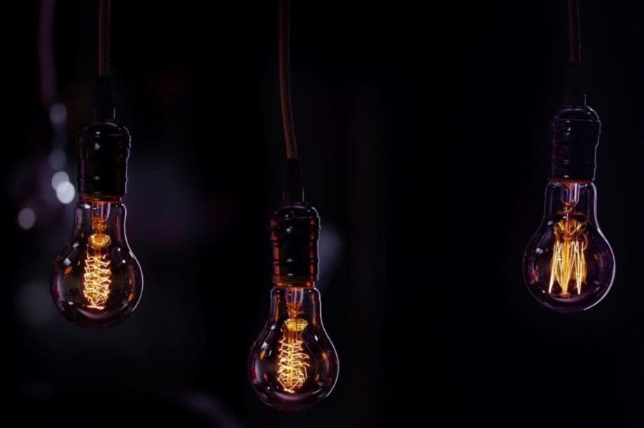 ΔΕΔΔΗΕ ΡΕΥΜΑ ΛΑΜΠΑ