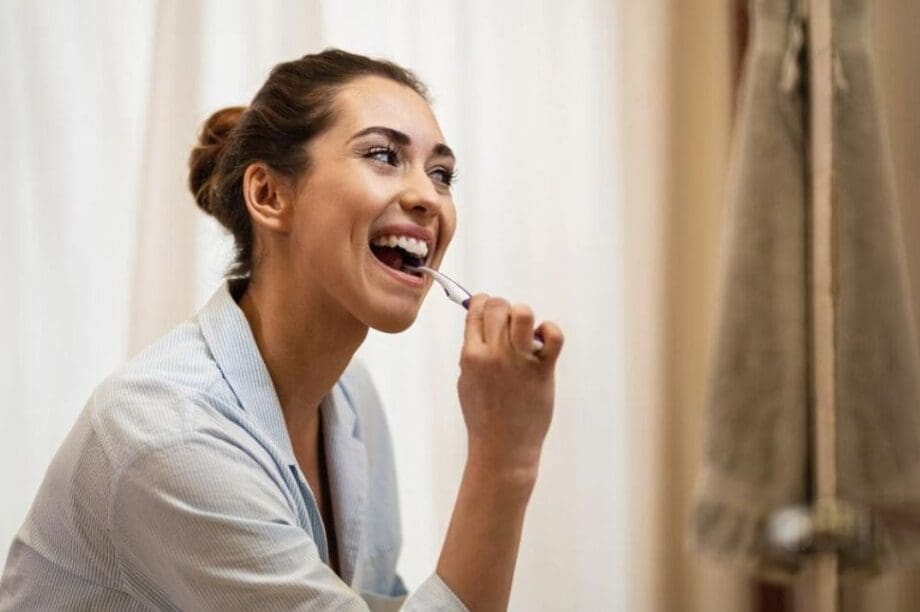 ΔΟΝΤΙΑ ΒΟΥΡΤΣΙΣΜΑ ζάχαρη