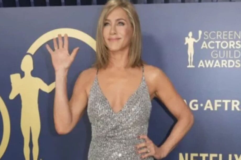 Τζένιφερ Άνιστον