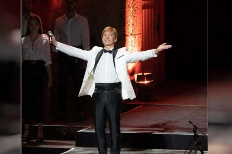 Μάκης Δελαπόρτας