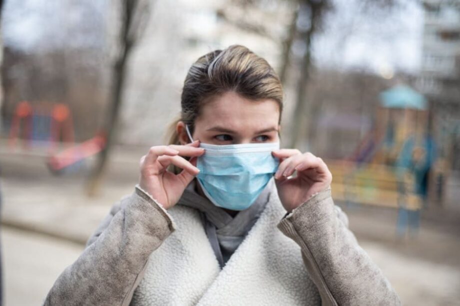 πανδημία μάσκα ασθένεια