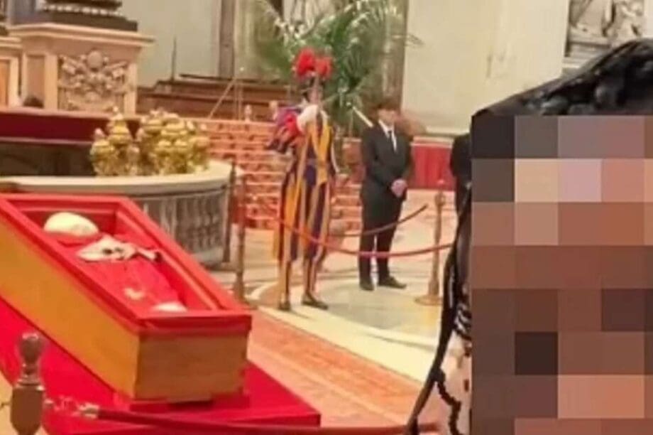 Πάπας Φραγκίσκος selfie