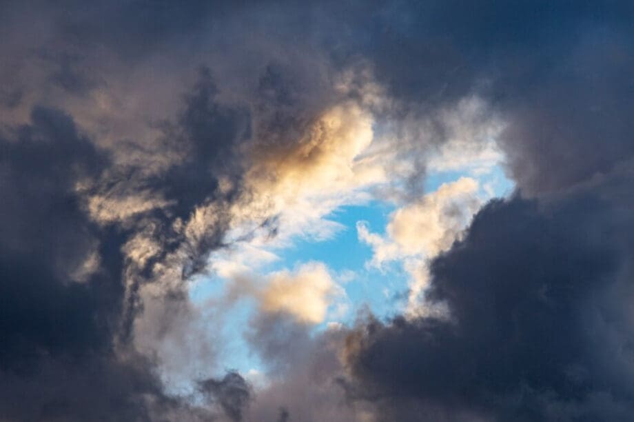 Καιρός σύννεφα συννεφιά χειμώνας κακοκαιρία