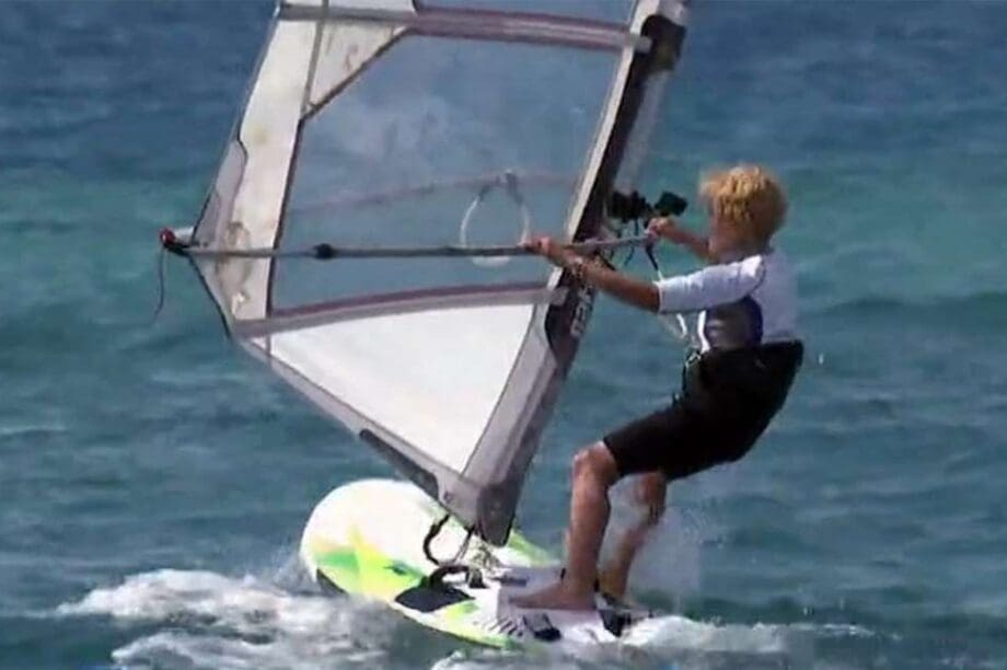 γηραιότερη σέρφερ