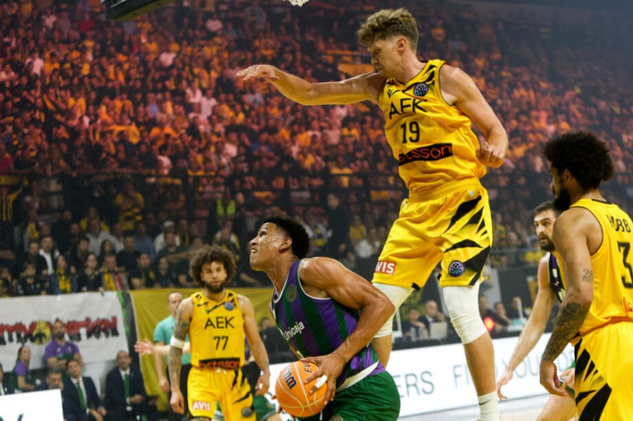 BCL: Δεν κατάφερε να πάει στον τελικό η ΑΕΚ, ήττα 71-65 από τη Μάλαγα