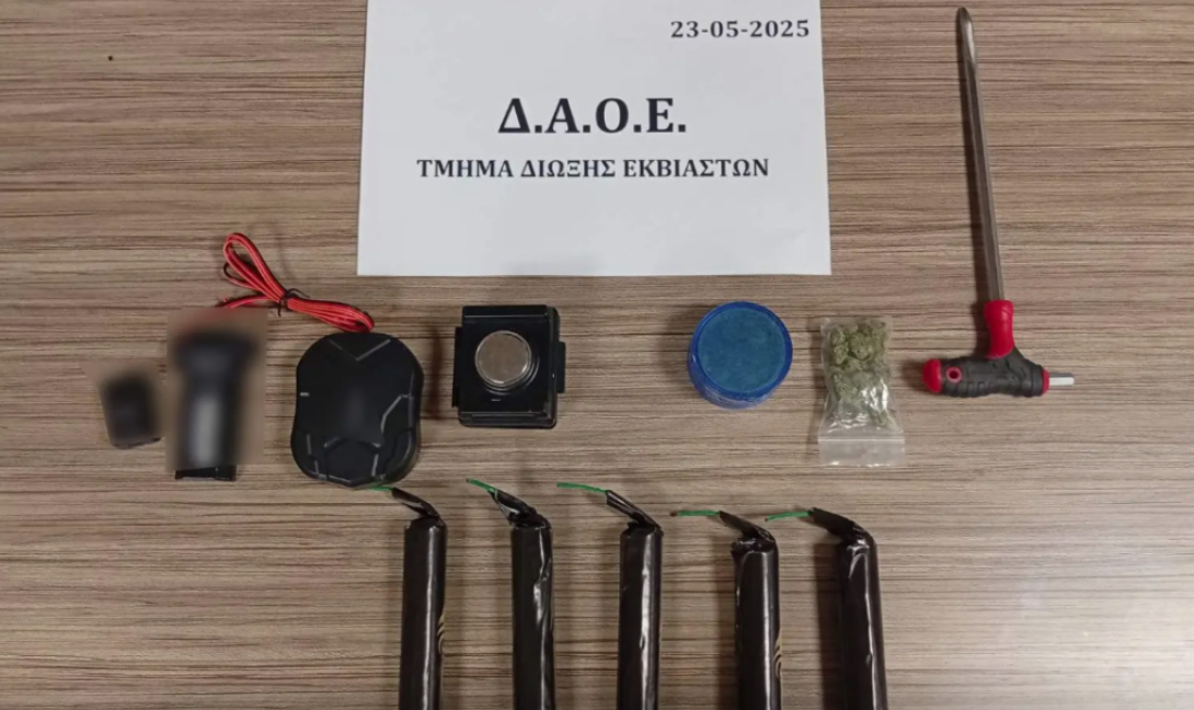 Βαρύ το κατηγορητήριο για τον τράπερ και τους συνεργούς του στην απαγωγή γιου επιχειρηματία (φωτογραφίες)