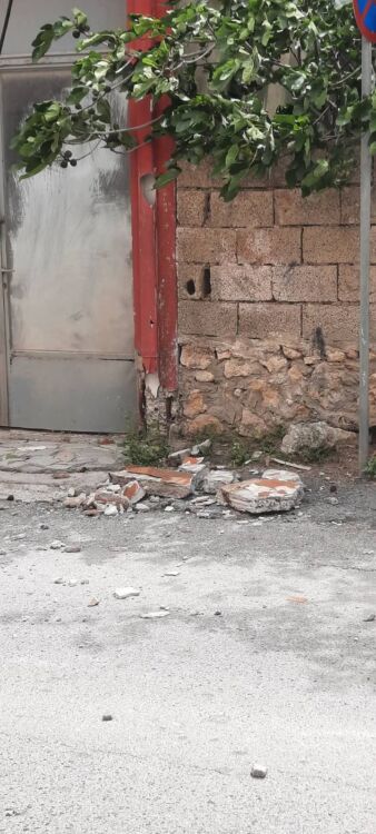Αρκαλοχώρι έπεσε μπαλκόνι
