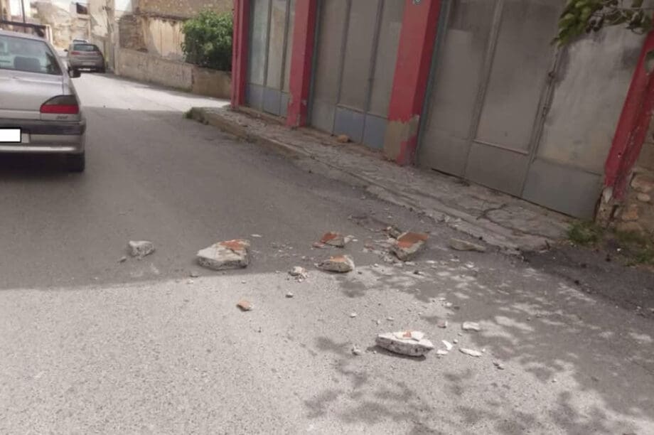 Αρκαλοχώρι έπεσε μπαλκόνι