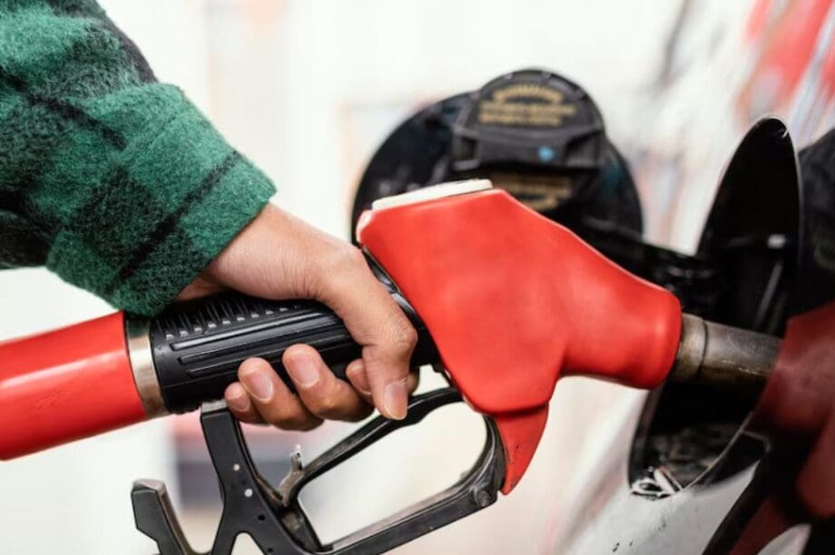 Καύσιμα βενζίνη πρατήριο αυτοκίνητο