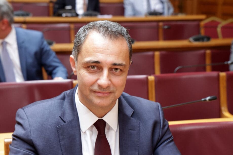 Σενετάκης
