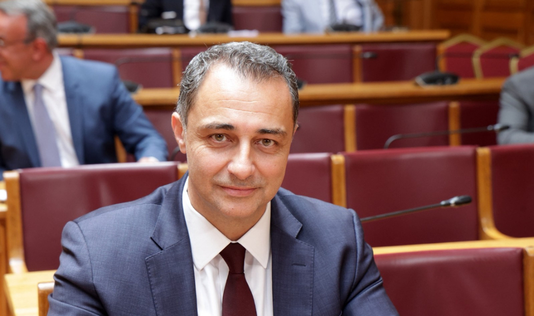 Σενετάκης