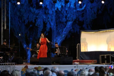 Δήμος Ηρακλείου: Έριξε αυλαία το φεστιβάλ «Τέχνη Καθ’ Οδόν» 2025 (Βίντεο)