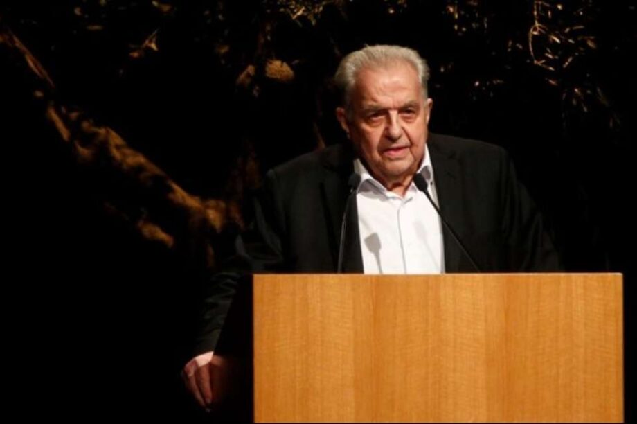 Φλαμπουράρης