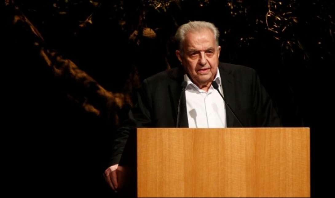 Φλαμπουράρης