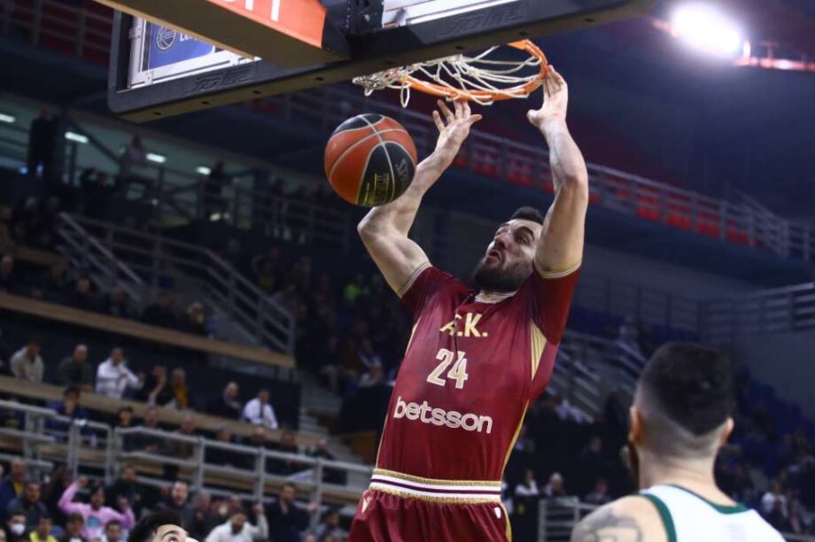 Γιάννης Κουζέλογλου