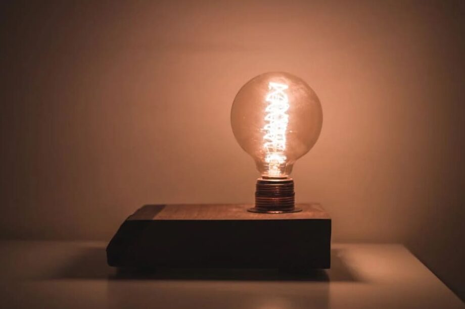 ΔΕΔΔΗΕ ΡΕΥΜΑ ΔΙΑΚΟΠΕΣ ΛΑΜΠΑ