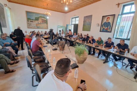 Ομόφωνο «ΟΧΙ» του Δήμου Μινώα Πεδιάδας στην εγκατάσταση Δομής φιλοξενίας μεταναστών στο πρώην στρατόπεδο Ζωγραφάκη, στο Καστέλλι