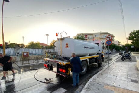 Εργασίες καθαρισμού – πλυσίματος σε περιοχές του Δήμου Χανίων