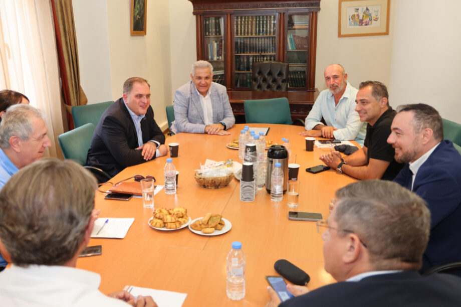 Ο Διοικητής της ΑΑΔΕ επισκέφτηκε το Επιμελητήριο Ηρακλείου