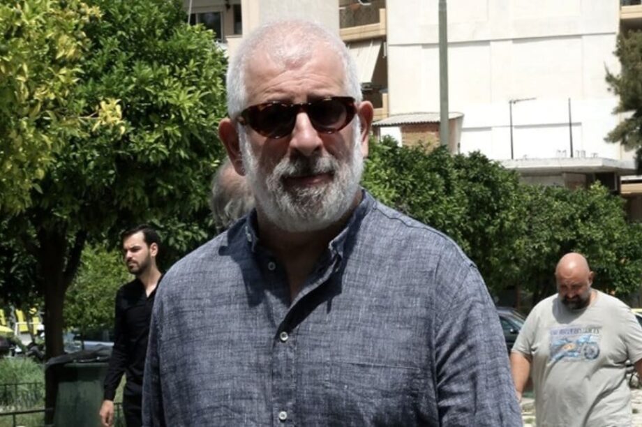 Πέτρος Φιλιππίδης