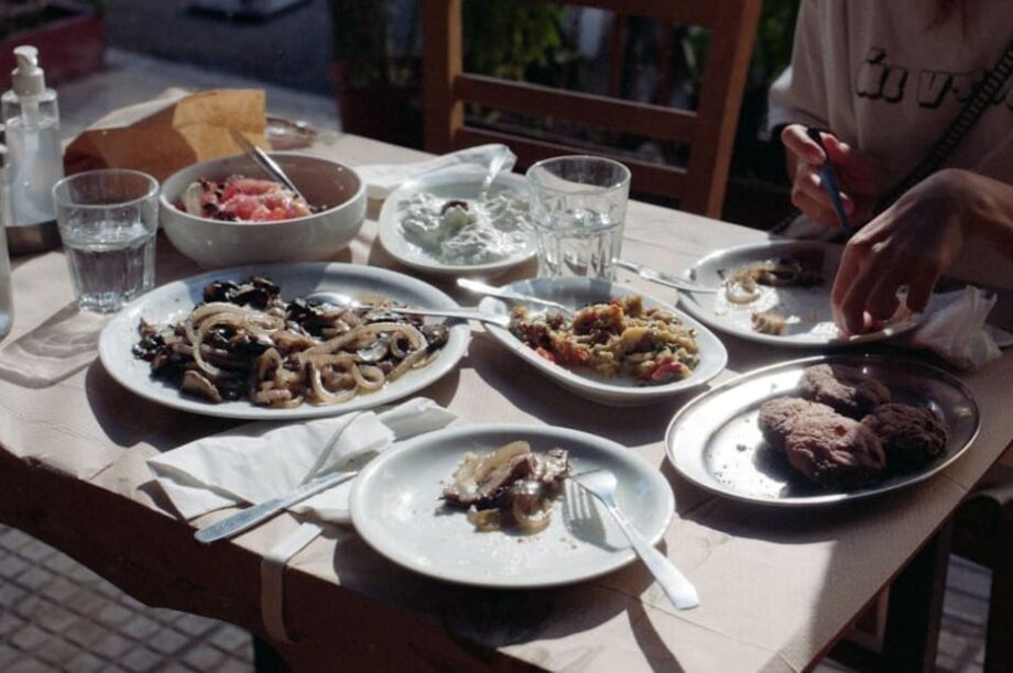 ελληνική ταβέρνα