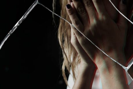 ΚΑΚΟΠΟΙΗΣΗ ΒΙΑΣΜΟΣ ΓΥΝΑΙΚΑ revenge porn βία